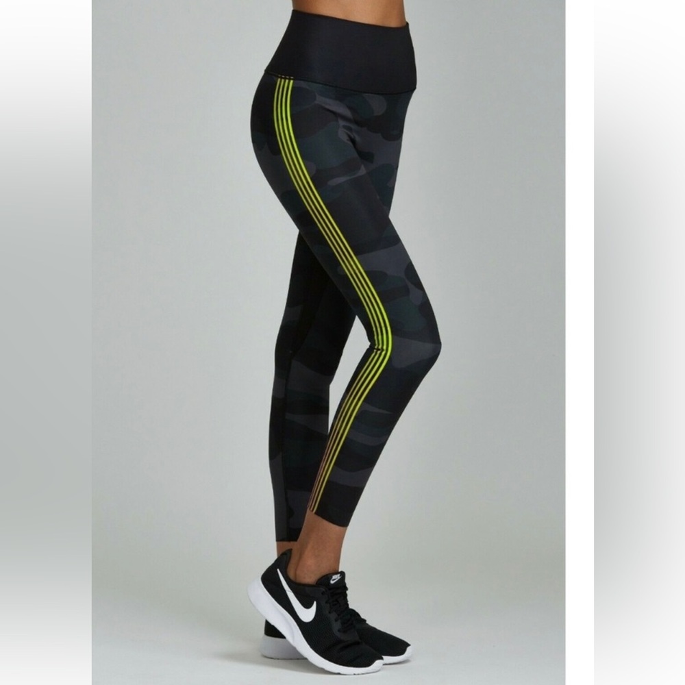 NOLI Yoga Warrior Camo High Rise 7/8 Legging